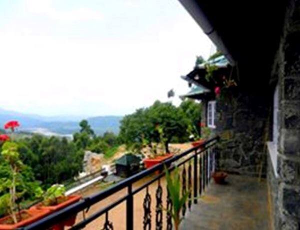 Tea Bungalow On The Rock, Munnar 2